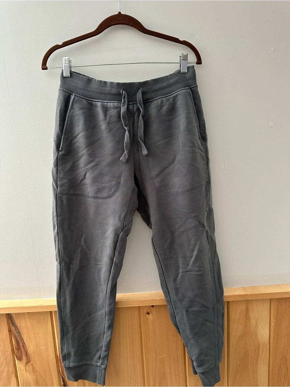Men's Gray Drawstring Jogger Pants